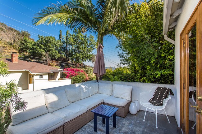 Foto del edificio - 6862 Sunny Cove