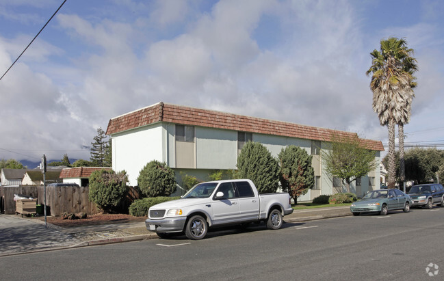 Building Photo - Parkside Apartments