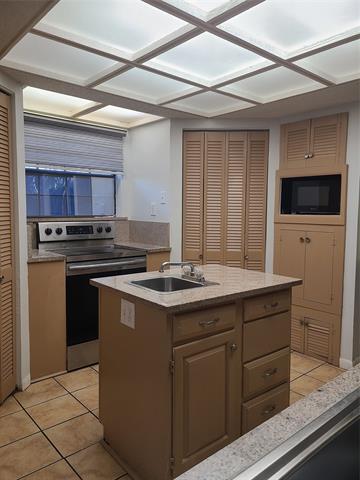 Foto del edificio - 305 Centennial Blvd