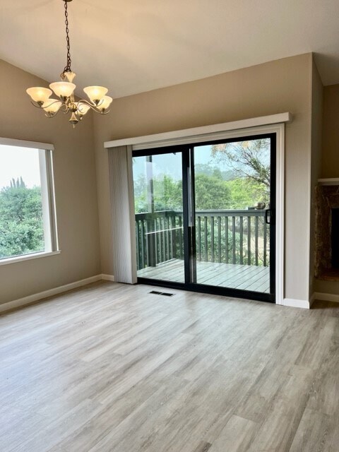 Foto del edificio - 1632 Ashwood Dr