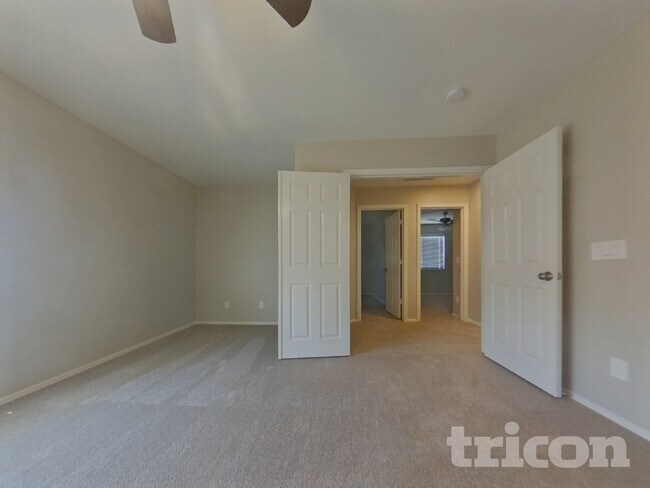 Building Photo - 23966 W Hadley St