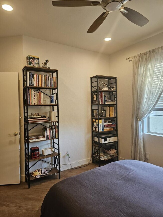 Foto del edificio - Modern 3BD/3BA Townhouse in Prime Union Ci...