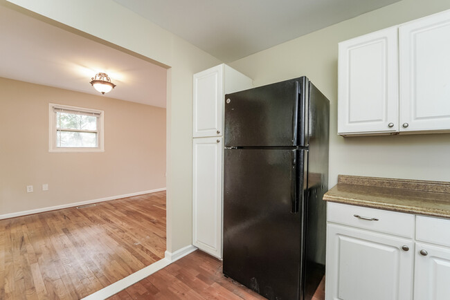 Building Photo - 2411 Greenheart Lane - Charming 4 bed, 2 ½...