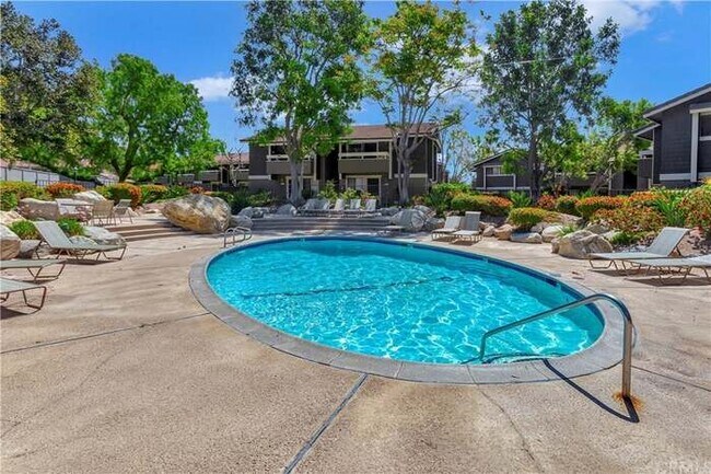 Pool - 169 Streamwood