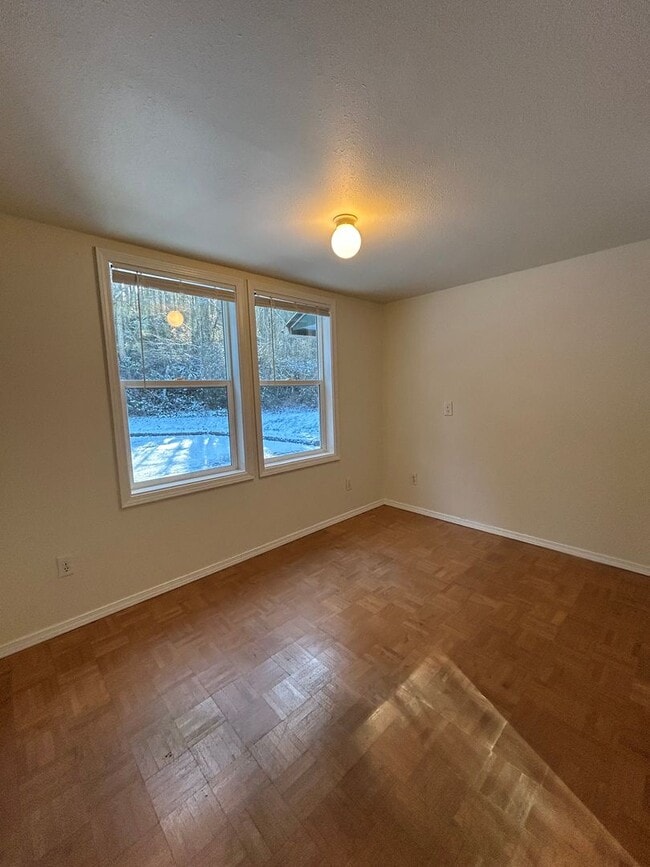 Foto del edificio - Hawks Prairie (3157 Hawks Prairie Rd.)