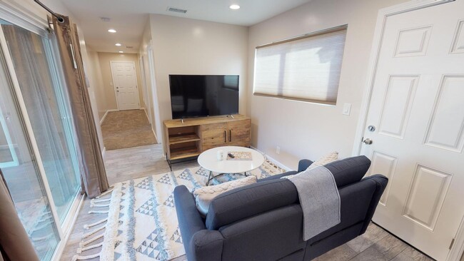 Building Photo - Room in 4 Bedroom Home at 1751 Catalina Blvd