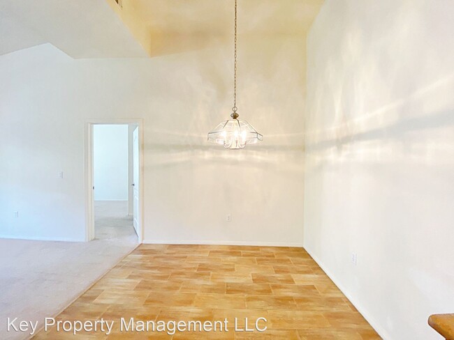 Building Photo - 3481 Desert Cliff St
