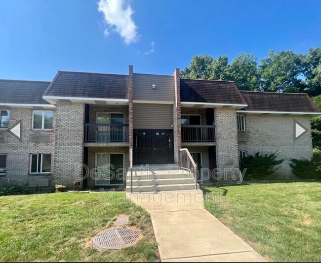 Building Photo - 508 Lunar Ln