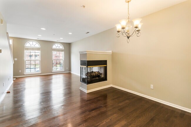 Building Photo - 3272 Newbury Pl