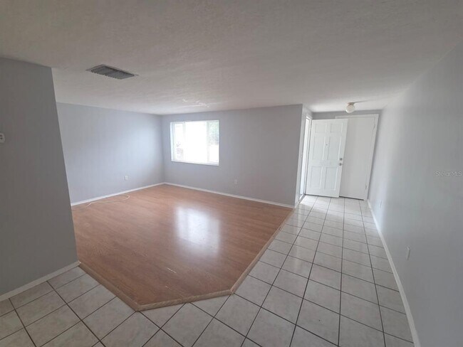 Foto del edificio - 3619 Springfield Dr