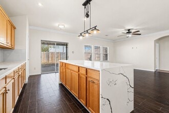Building Photo - 2719 Riverhollow Ln
