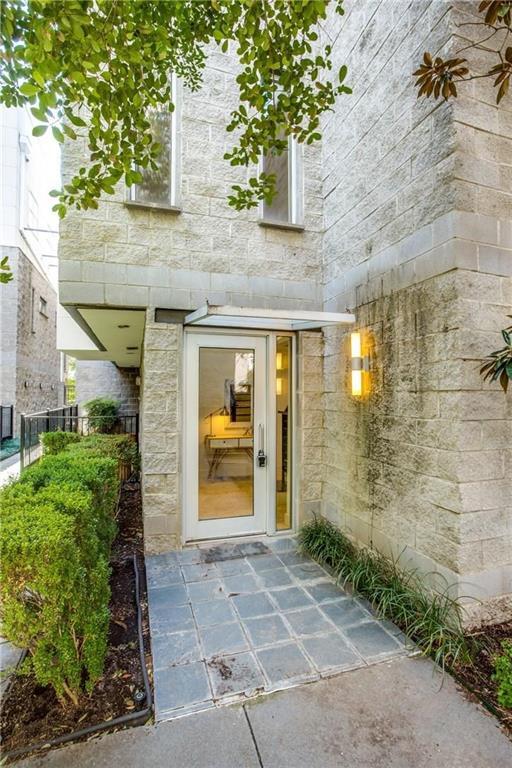 4027 Bowser Ave, Dallas, TX 75219 Condo for Rent in Dallas, TX