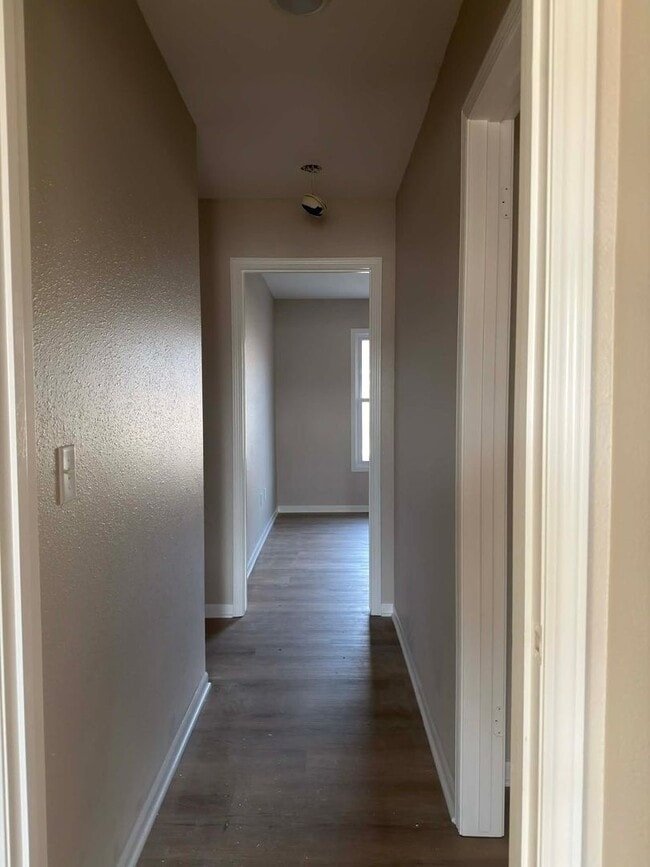 Foto del edificio - 1832 S Laurel St