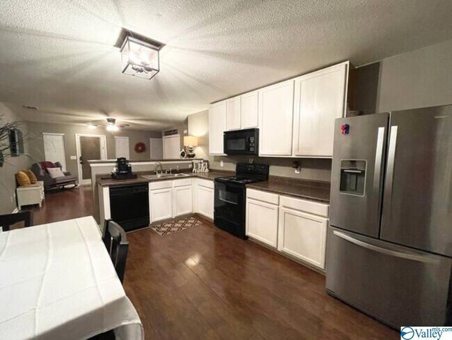 Building Photo - 342 Mertle Dr