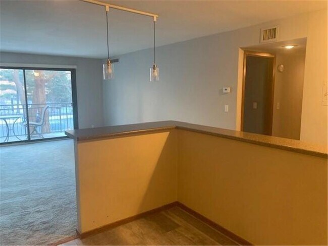 Foto del edificio - 210 W Grant St