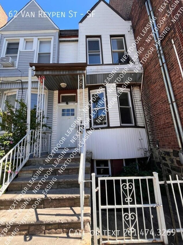 Primary Photo - 62 Van Reypen St
