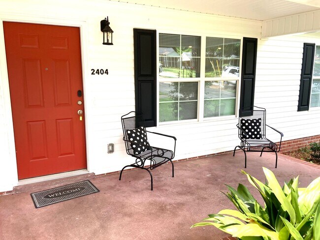Foto del edificio - Charming 3 bed, 3 bath Home in Prime Augus...