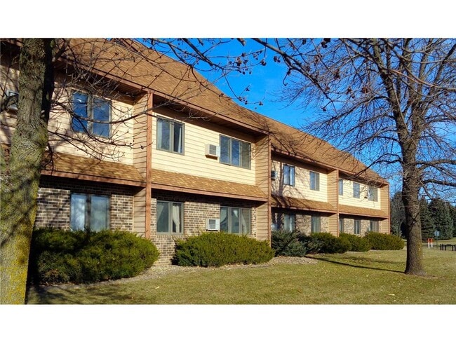 Building Photo - 910 Hengen St