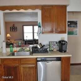 Building Photo - 667 Geyser Rd