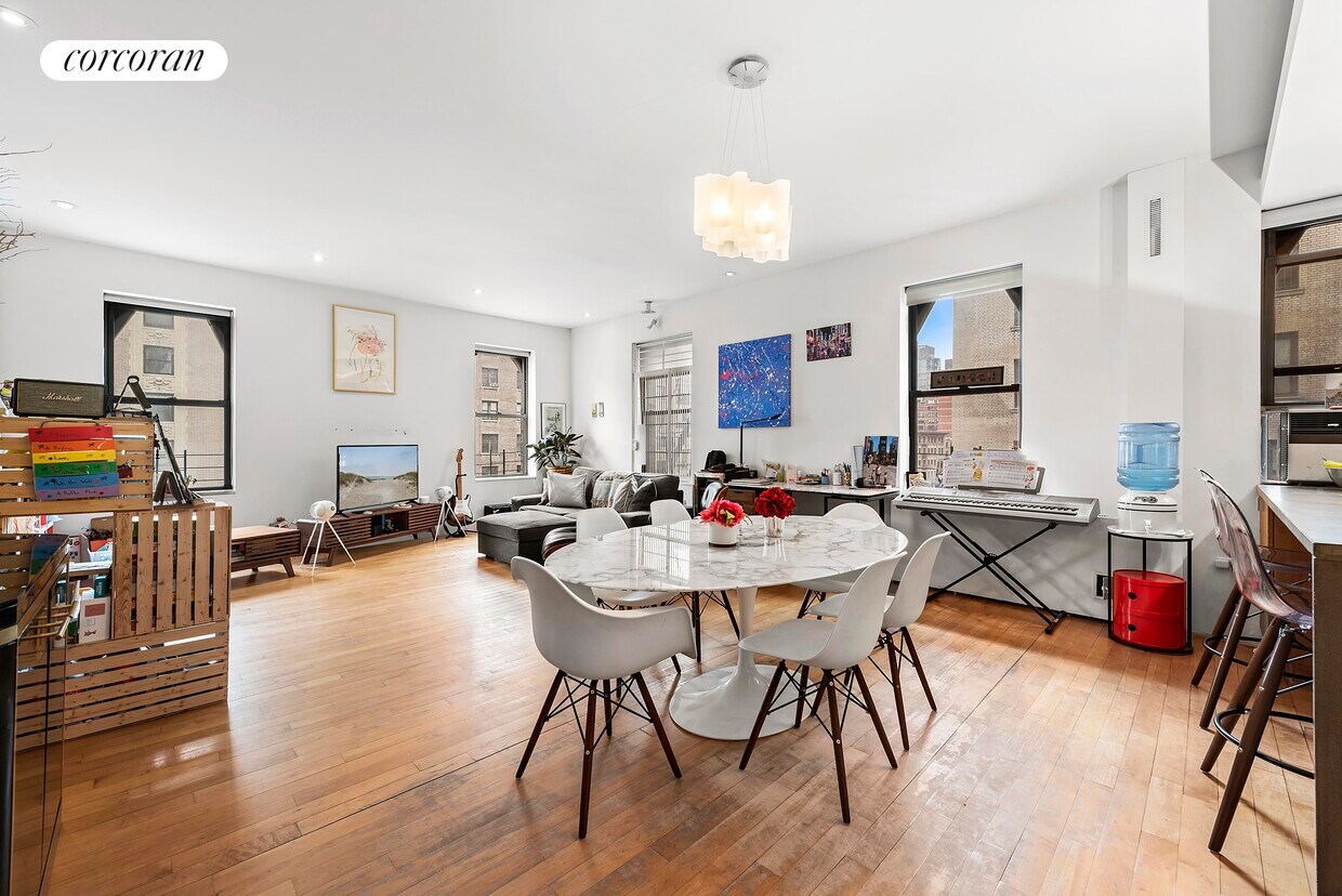 Primary Photo - 243 W 98th St