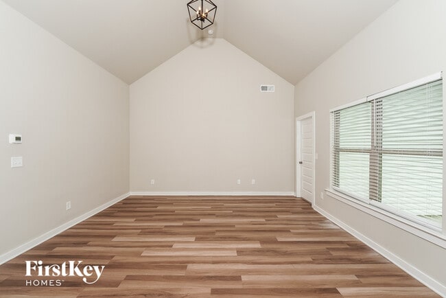 Building Photo - 1580 Brookhaven Dr