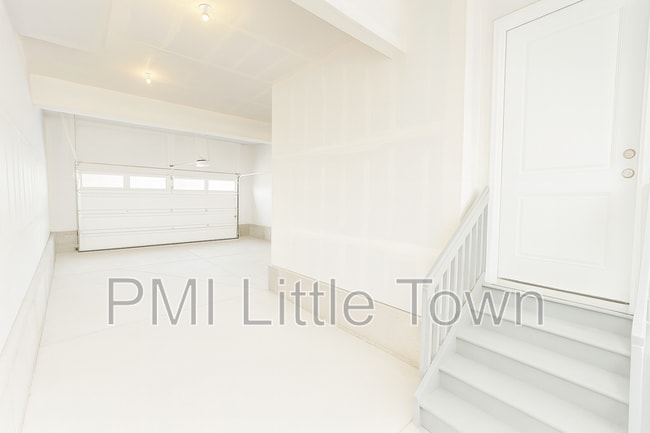 Building Photo - 8207 Sewanee Peak St