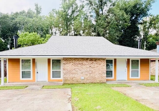 Building Photo - 10048 El Scott Ave