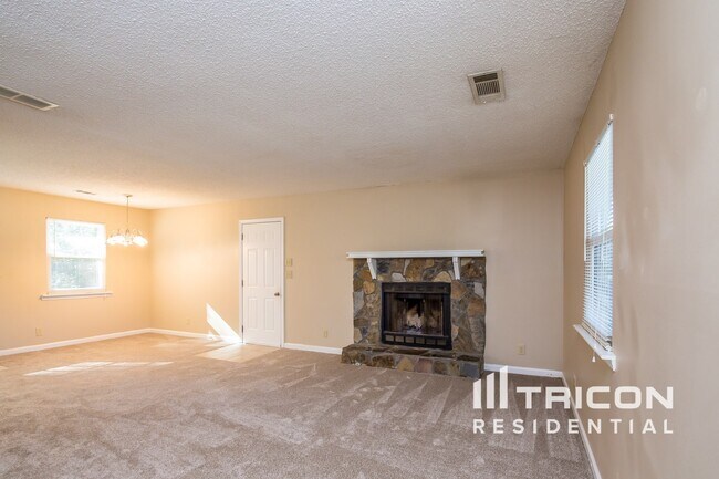 Building Photo - 2914 Sagemont Pl