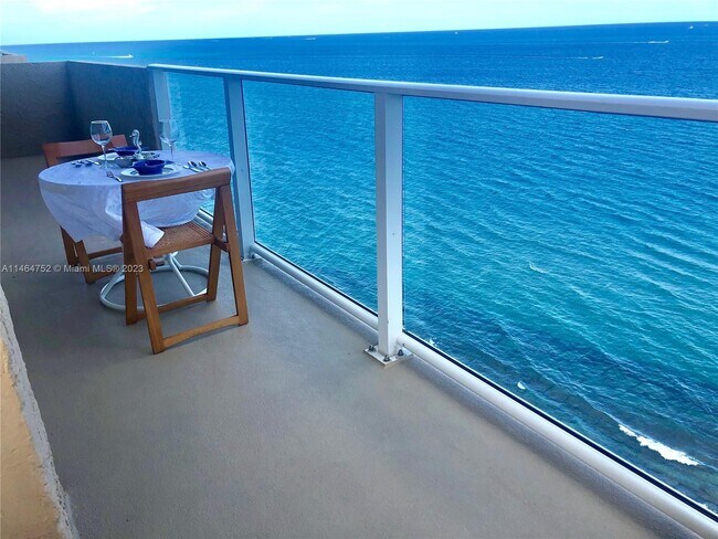 Foto del edificio - 5440 N Ocean Dr