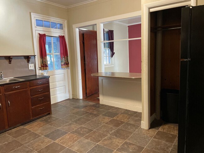 Building Photo - Spacious 3 bedroom 1.5 Bath in Mount Joy