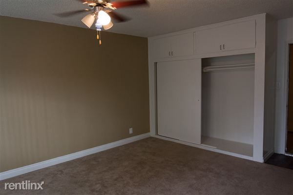 Building Photo - 8222 Rosemead Blvd
