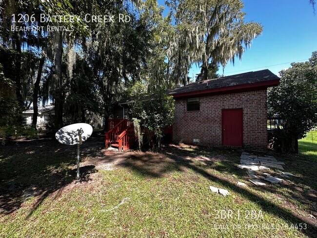 Foto del edificio - 1206 Battery Creek Rd