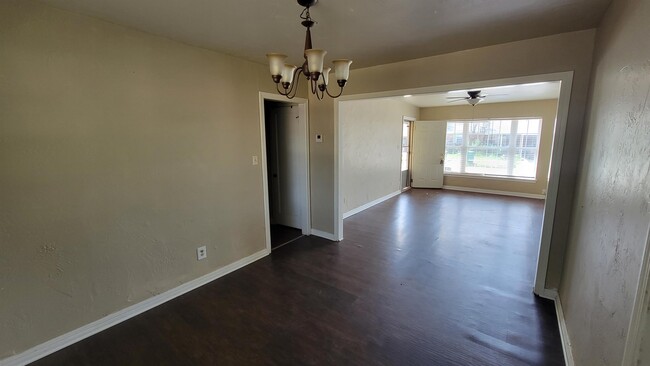 Photo - 3837 NW 18th St House