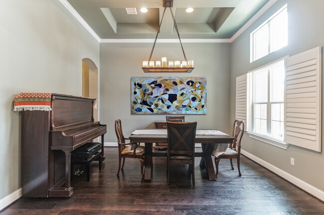Formal Dining room - 5900 Lipan Apache Bnd