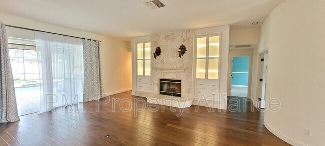 Building Photo - 169 Winding Oaks Ln
