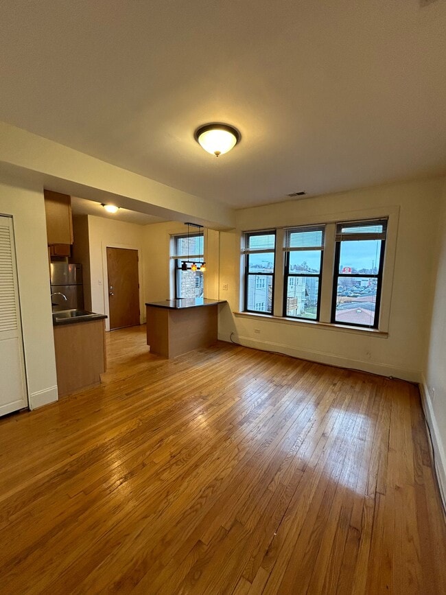 Foto del edificio - 3549 N Whipple St