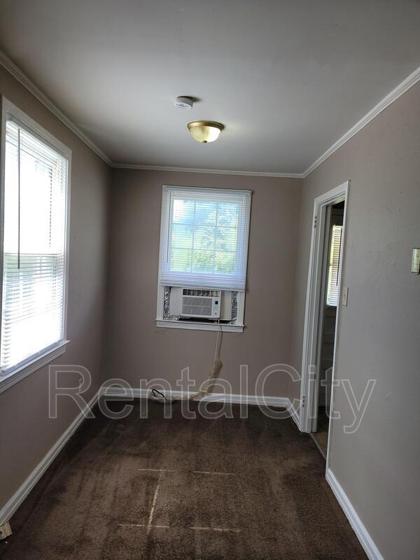 Foto del edificio - 529 N Sampson Ave