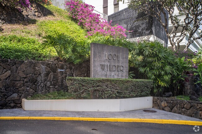 Foto del edificio - 999 Wilder Ave