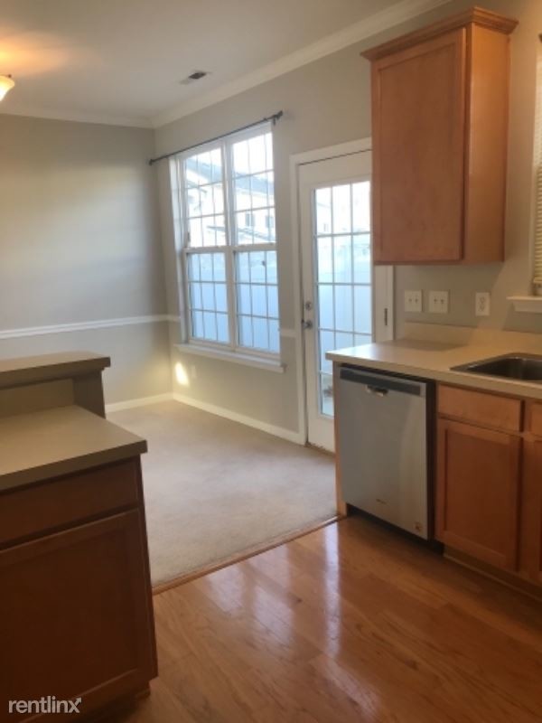 Building Photo - 3 br, 3 bath Townhome - 312 Hamlet Park Dr
