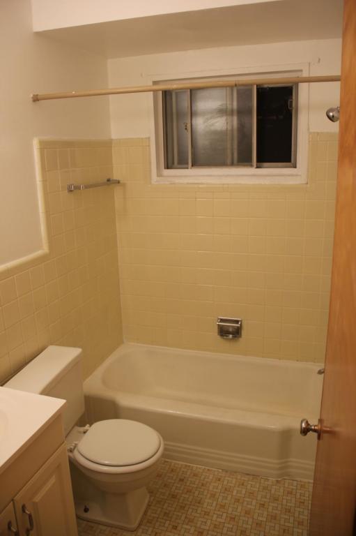 Building Photo - 6889 Country Lane