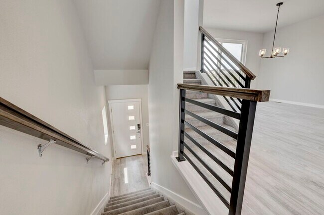 Foto del edificio - 8714 Vaunt Ct
