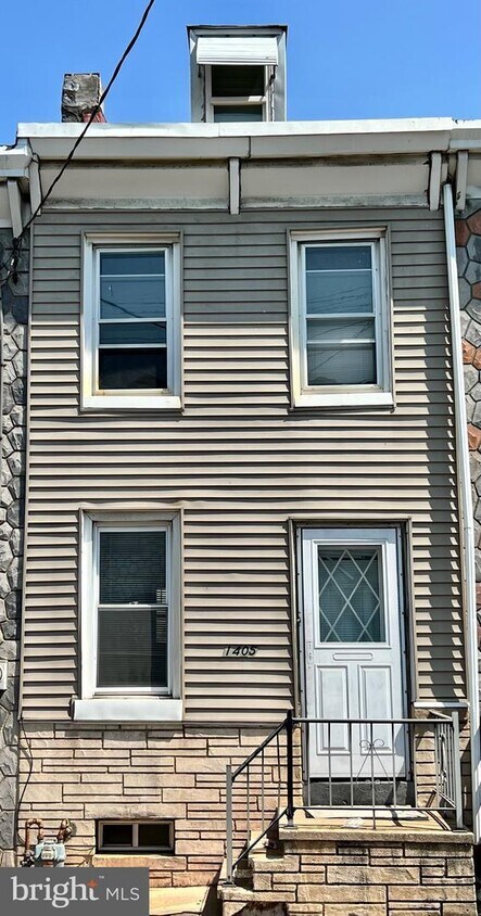 Front - 1405 Cotton St