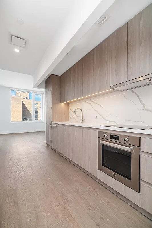 Foto del edificio - 200 E 23rd St