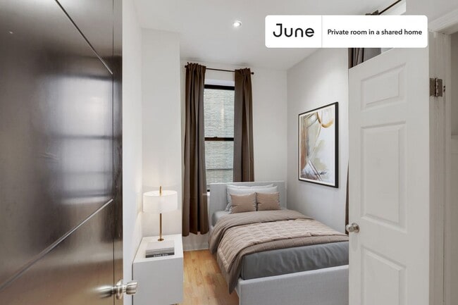 Building Photo - Room in Shared 4 bed/2 bath home