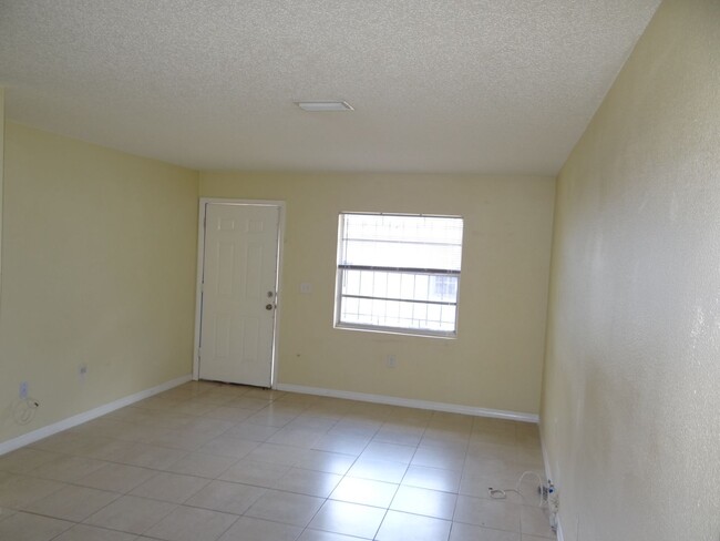 Foto del edificio - Super Clean 2 bedroom 1 bath