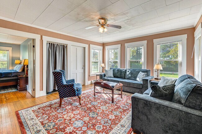 Foto del edificio - 69 Pleasant St