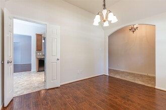 Building Photo - 24519 Red Bluff Tr