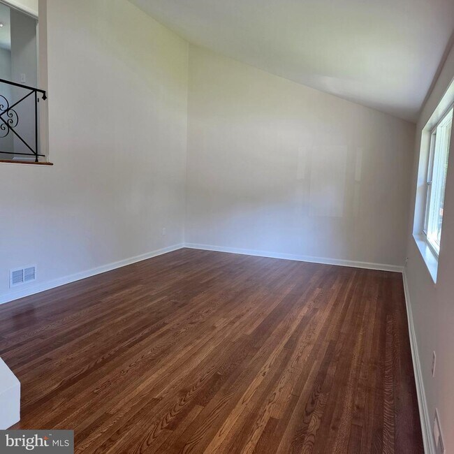 Building Photo - 13114 Bluhill Rd