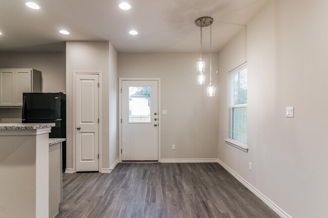 Building Photo - 106 Peruna Dr