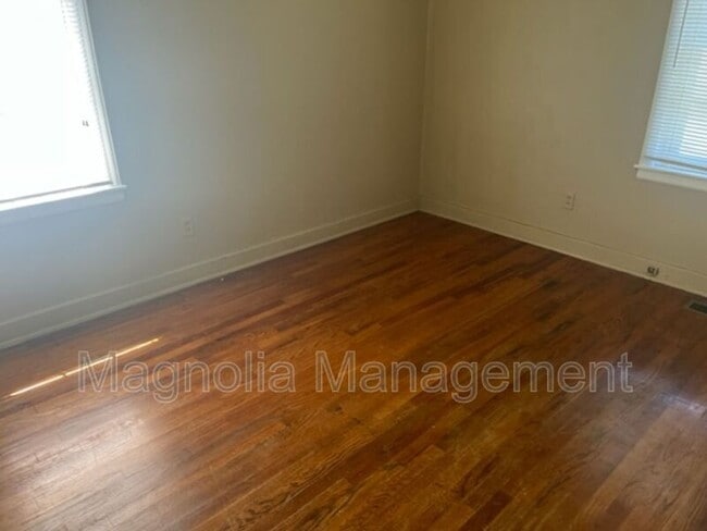 Foto del edificio - 111 S Elizabeth St